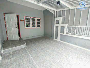 *****ทาวน์เฮ้าส์มือสอง โครงการ พงษ์ศิริชัย4 เพชรเกษม เนื้อที่กว้าง 16 ตร.ว. ฟังก์ชัน 3 ห้องนอน 2 ห้องน้ำ 1 ที่จอดรถ ทำเลกลางใจชุมชนสามารถค้าขายได้ มีสิ่งอำนวยความสะดวกครบ การเดินทางเชื่อมต่อได้หลากหลาย เช่น ถนนเพชรเกษม ถนนบางบอน5 ถนนพุทธสาคร ใกล้เดอะมอลบางแค