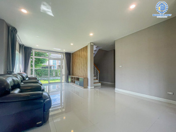 *****บ้านเดี่ยวมือสอง โครงการ เดอะซิตี้ ปิ่นเกล้า-สาย4 หลังมุม เนื้อที่กว้าง 101.70 ตร.ว. ฟังก์ชัน 4 ห้องนอน 3 ห้องน้ำ 2 ที่จอดรถ บ้านสภาพดีเยี่ยม รอบบ้านกว้างขวาง โครงการตั้งบนทำเลดี เชื่อมต่อถนนพุทธมลฑลสาย4 ถนนบรมราชชนนี ถนนอุทยาน ใกล้รถไฟฟ้าสายสีน้ำเงิน "สถานีหลักสอง" และเซ็นทรัล ศาลายา