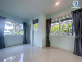 *****บ้านเดี่ยวมือสอง โครงการ เดอะซิตี้ ปิ่นเกล้า-สาย4 หลังมุม เนื้อที่กว้าง 101.70 ตร.ว. ฟังก์ชัน 4 ห้องนอน 3 ห้องน้ำ 2 ที่จอดรถ บ้านสภาพดีเยี่ยม รอบบ้านกว้างขวาง โครงการตั้งบนทำเลดี เชื่อมต่อถนนพุทธมลฑลสาย4 ถนนบรมราชชนนี ถนนอุทยาน ใกล้รถไฟฟ้าสายสีน้ำเงิน "สถานีหลักสอง" และเซ็นทรัล ศาลายา