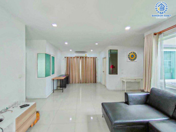 *****บ้านเดี่ยวมือสองกรุงเทพมหานคร โครงการ โกลเด้น วิลเลจ อ่อนนุช-พัฒนาการ เนื้อที่กว้าง 54 ตร.ว. ฟังก์ชัน 4 ห้องนอน 3 ห้องน้ำ 2 ที่จอดรถ บ้านสภาพสวย พร้อมเข้าอยู่ บนทำเลเดินทางสะดวก ใกล้รถไฟฟ้าสาย Airport link "สถานีบ้านทับช้าง" และจุดขึ้นมอเตอร์เวย์ "พระราม 9"