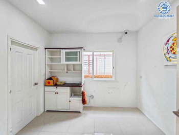 *****บ้านเดี่ยวมือสองกรุงเทพมหานคร โครงการ โกลเด้น วิลเลจ อ่อนนุช-พัฒนาการ เนื้อที่กว้าง 54 ตร.ว. ฟังก์ชัน 4 ห้องนอน 3 ห้องน้ำ 2 ที่จอดรถ บ้านสภาพสวย พร้อมเข้าอยู่ บนทำเลเดินทางสะดวก ใกล้รถไฟฟ้าสาย Airport link "สถานีบ้านทับช้าง" และจุดขึ้นมอเตอร์เวย์ "พระราม 9"