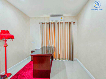 *****บ้านเดี่ยวมือสองกรุงเทพมหานคร โครงการ โกลเด้น วิลเลจ อ่อนนุช-พัฒนาการ เนื้อที่กว้าง 54 ตร.ว. ฟังก์ชัน 4 ห้องนอน 3 ห้องน้ำ 2 ที่จอดรถ บ้านสภาพสวย พร้อมเข้าอยู่ บนทำเลเดินทางสะดวก ใกล้รถไฟฟ้าสาย Airport link "สถานีบ้านทับช้าง" และจุดขึ้นมอเตอร์เวย์ "พระราม 9"