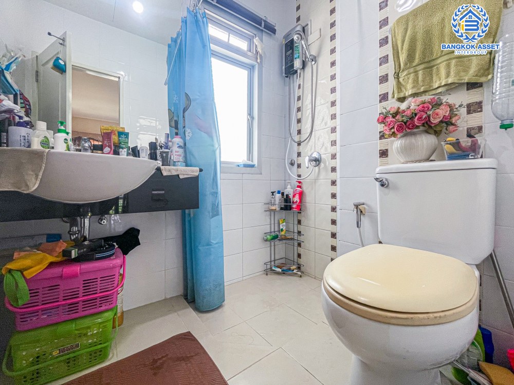 *****บ้านเดี่ยวมือสอง โครงการ ไลฟ์ บางกอก บูเลอวาร์ด ราชพฤกษ์-จรัญ เนื้อที่ 50.80 ตร.ว. ฟังก์ชัน 3 ห้องนอน 3 ห้องน้ำ จอดรถได้ 2 คัน แถมฟรี! เครื่องปรับอากาศ ทำเลในเมือง เชื่อมต่อถนนบางแวก ถนนจรัญสนิทวงศ์ ถนนเพชรเกษม ใกล้รถไฟฟ้าสายสีน้ำเงิน "สถานีบางหว้า" และจุดขึ้นทางด่วน "กาญจนาภิเษก"