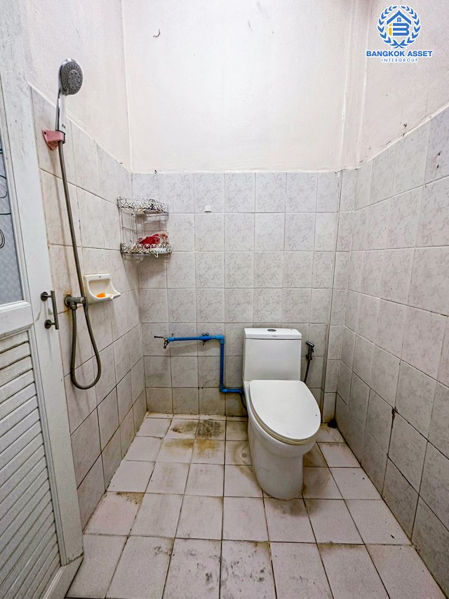 *****ทาวน์เฮ้าส์ 1 ชั้นมือสองปทุมธานี หมู่บ้าน สัมพันธ์วิลล่า ลำลูกกาคลองสาม เนื้อที่ 18 ตร.ว. ฟังก์ชัน 2 ห้องนอน 1 ห้องน้ำ 1 ที่จอดรถ บนทำเลเดินทางสะดวก เพียง 16 นาทีก็ถึงรถไฟฟ้าสายสีเขียว "สถานีคูคต" และใกล้จุดขึ้นทางด่วน "อุตราภิมุข" จองด่วน!