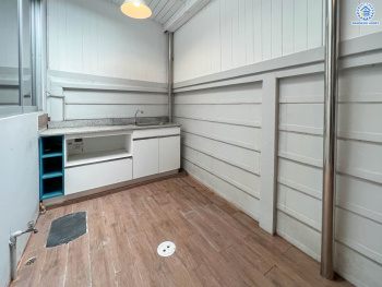 *****ทาวน์เฮ้าส์มือสองกรุงเทพมหานคร โครงการ สัมมากร อเวนิว รามอินทรา-วงแหวน เนื้อที่เกือบ 18 ตร.ว. ฟังก์ชัน 2 ห้องนอน 2 ห้องน้ำ 1 ที่จอดรถ บ้านตกแต่งใหม่พร้อมอยู่ บนทำเลแห่งการเดินทาง ติดถนนเลียบมอเตอร์เวย์ เชื่อมต่อถนนคู้บอน, ถนนรามอินทรา ใกล้คู่ขนานมอเตอร์เวย์ และจุดขึ้นทางด่วน "จตุโชติ"