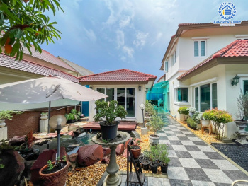 *****บ้านเดี่ยวมือสอง โครงการ ลัดดารมย์ อิลิแกนซ์ พระราม5-2 หลังมุม เนื้อที่กว้าง 131.80 ตร.ว. ฟังก์ชัน 5 ห้องนอน 4 ห้องน้ำ 4 ที่จอดรถ บ้านสภาพดีเยี่ยม พร้อมเข้าอยู่ บนทำเลดีเดินทางเข้า-ออกในเมืองสะดวก เชื่อมต่อถนนนครอินทร์ ถนนราชพฤกษ์ ถนนกาญจนาภิเษก ใกล้รถไฟฟ้าสายสีม่วง "สถานีไทรม้า"