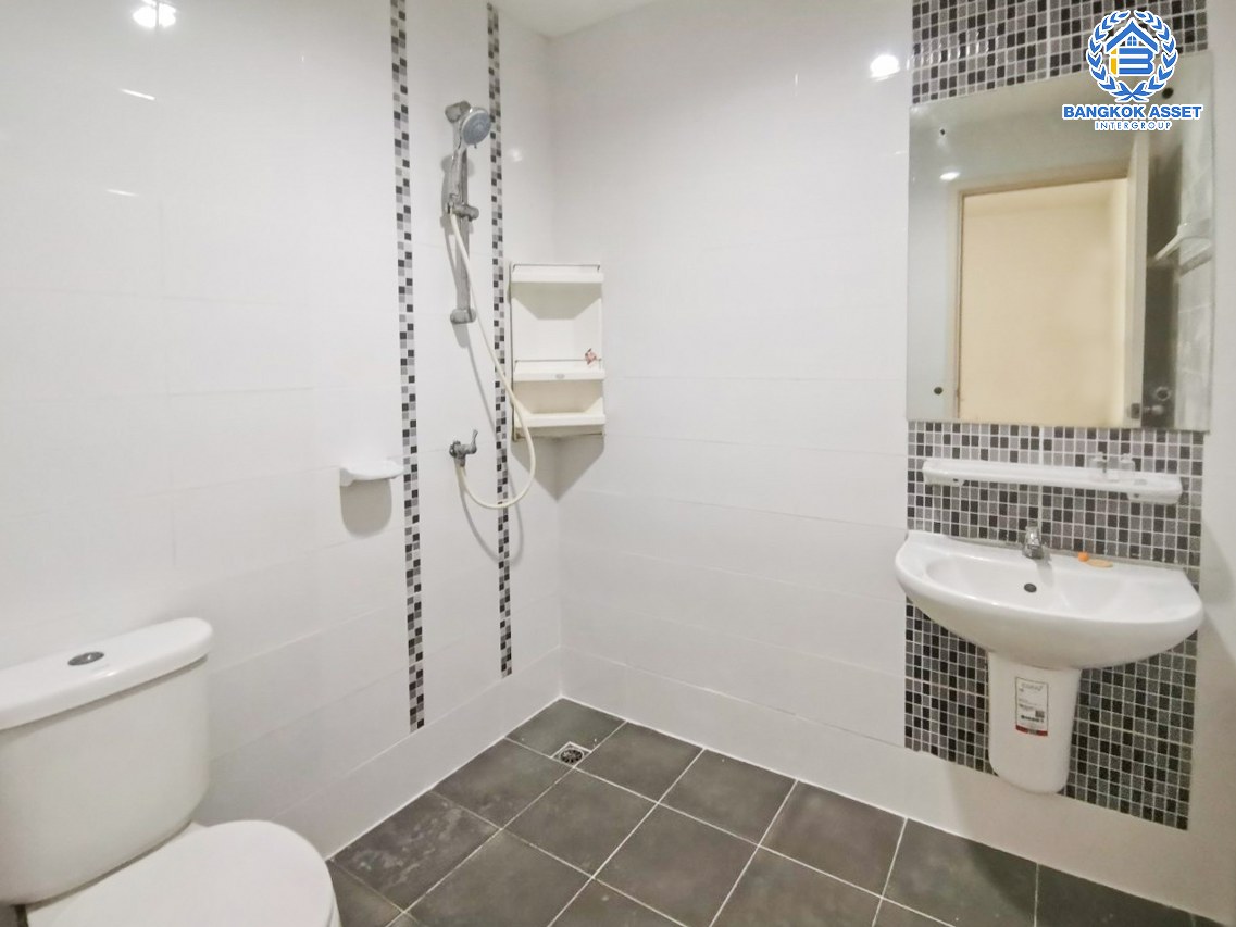 *****ทาวน์เฮ้าส์ 2 ชั้นมือสองกรุงเทพมหานคร โครงการ พฤกษาวิลล์51 พหลโยธิน เนื้อที่ 17.5 ตร.ว. ฟังก์ชัน 3 ห้องนอน 2 ห้องน้ำ 1 ที่จอดรถ สไตล์ Modern บนทำเลเยี่ยม เชื่อมต่อถนนพหลโยธิน, ถนนเทพรักษ์, ถนนสุขาภิบาล 5 ใกล้เซ็นทรัล รามอินทรา จองเลย!