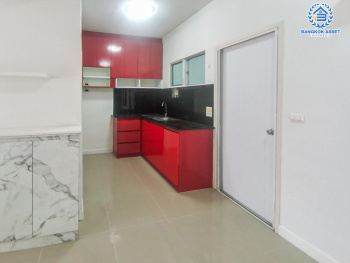 *****ทาวน์เฮ้าส์ 2 ชั้นมือสองกรุงเทพมหานคร โครงการ พฤกษาวิลล์51 พหลโยธิน เนื้อที่ 17.5 ตร.ว. ฟังก์ชัน 3 ห้องนอน 2 ห้องน้ำ 1 ที่จอดรถ สไตล์ Modern บนทำเลเยี่ยม เชื่อมต่อถนนพหลโยธิน, ถนนเทพรักษ์, ถนนสุขาภิบาล 5 ใกล้เซ็นทรัล รามอินทรา จองเลย!