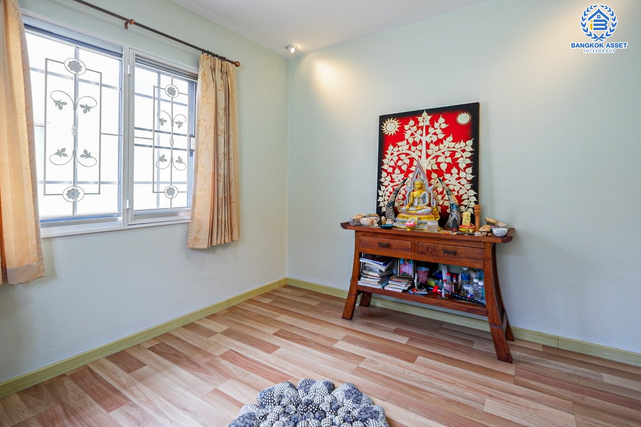 *****บ้านแฝดมือสองนนทบุรี โครงการ ธนาสิริ ปิ่นเกล้า-ราชพฤกษ์ หลังมุม! เนื้อที่กว้าง 42.2 ตร.ว. ฟังก์ชัน 3 ห้องนอน 3 ห้องน้ำ 2 ที่จอดรถ บ้านสภาพสวย บนทำเลเชื่อมต่อถนนราชพฤกษ์, ถนนบางกรวย-ไทรน้อย, ถนนพระราม5-นครอินทร์ ใกล้รถไฟฟ้าสายสีม่วง "สถานีบางรักน้อย ท่าอิฐ" และทางด่วน "กาญจนาภิเษก"