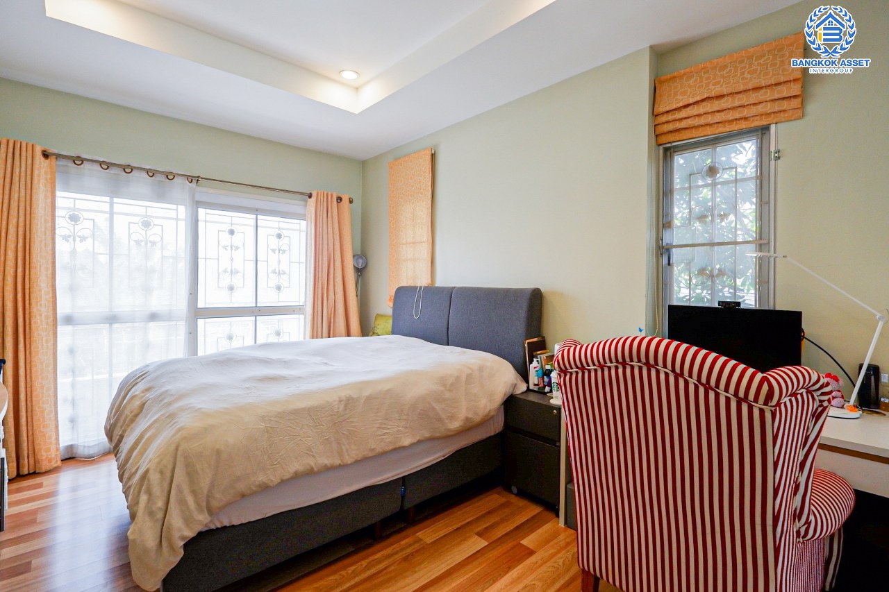 *****บ้านแฝดมือสองนนทบุรี โครงการ ธนาสิริ ปิ่นเกล้า-ราชพฤกษ์ หลังมุม! เนื้อที่กว้าง 42.2 ตร.ว. ฟังก์ชัน 3 ห้องนอน 3 ห้องน้ำ 2 ที่จอดรถ บ้านสภาพสวย บนทำเลเชื่อมต่อถนนราชพฤกษ์, ถนนบางกรวย-ไทรน้อย, ถนนพระราม5-นครอินทร์ ใกล้รถไฟฟ้าสายสีม่วง "สถานีบางรักน้อย ท่าอิฐ" และทางด่วน "กาญจนาภิเษก"