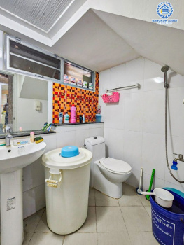 *****ทาวน์โฮม 3 ชั้นมือสองนนทบุรี โครงการ นนทรีพลัส บางกรวย เนื้อที่กว้าง 20 ตร.ว. ฟังก์ชัน 4 ห้องนอน 3 ห้องน้ำ บ้านสภาพดี ต่อเติมเต็มพื้นที่ บนทำเลเดินทางสะดวก เชื่อมต่อถนนราชพฤกษ์, ถนนนครอินทร์ ใกล้รถไฟฟ้าสายสีแดง "สถานีบางบำหรุ" และจุดขึ้นทางด่วน "ศรีรัช"