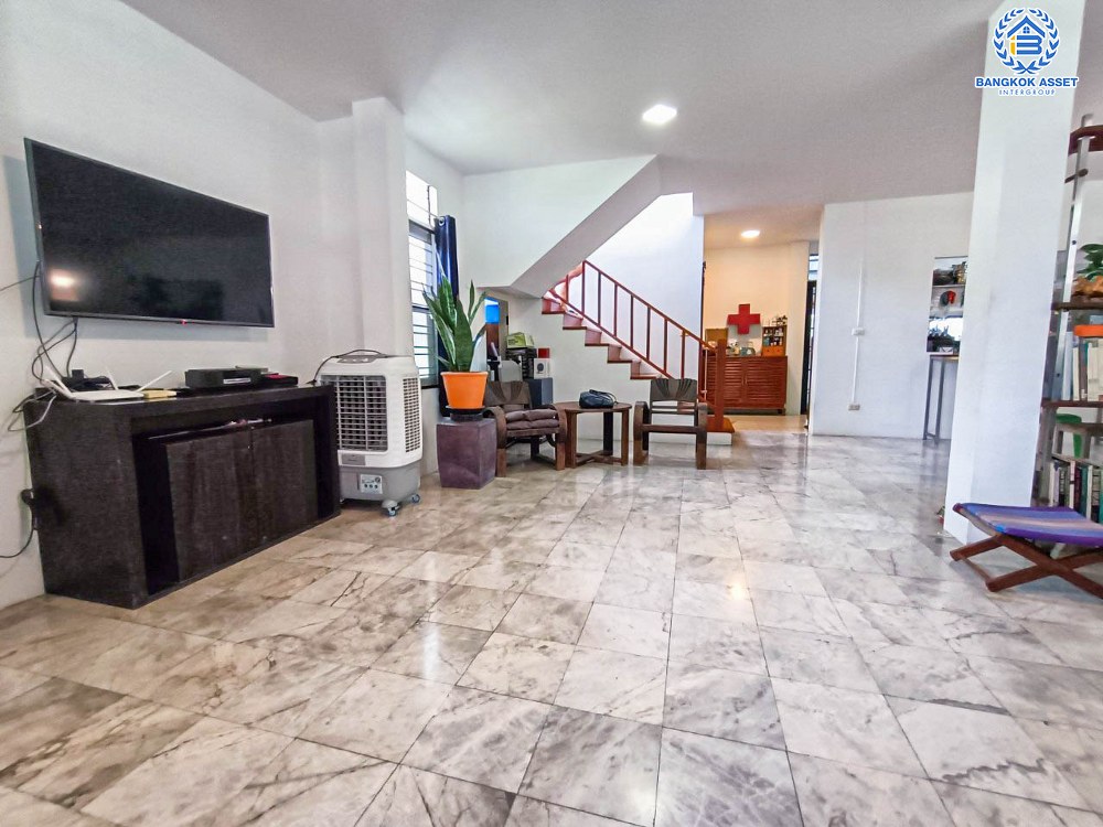 *****บ้านเดี่ยวมือสอง โครงการ มณธานี บางแค หลังมุม เนื้อที่กว้าง 53.70 ตร.ว. พื้นที่ใช้สอย 224 ตร.ม. ฟังก์ชัน 3 ห้องนอน 3 ห้องน้ำ 2 ที่จอดรถ ฟังก์ชันครบตอบทุกไลฟ์สไตล์ ทำเลในเมืองเดินทางสะดวก เชื่อมต่อถนนกาญจนาภิเษก ใกล้เดอะมอลล์บางแค ใกล้รถไฟฟ้าสายสีน้ำเงิน "สถานีหลักสอง" และจุดขึ้นทางด่วน "กาญจนาภิเษก"...