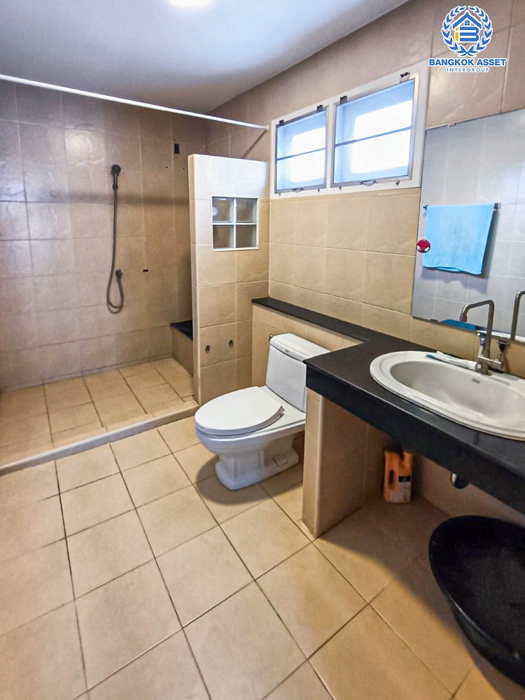 *****บ้านเดี่ยวมือสอง โครงการ มณธานี บางแค หลังมุม เนื้อที่กว้าง 53.70 ตร.ว. พื้นที่ใช้สอย 224 ตร.ม. ฟังก์ชัน 3 ห้องนอน 3 ห้องน้ำ 2 ที่จอดรถ ฟังก์ชันครบตอบทุกไลฟ์สไตล์ ทำเลในเมืองเดินทางสะดวก เชื่อมต่อถนนกาญจนาภิเษก ใกล้เดอะมอลล์บางแค ใกล้รถไฟฟ้าสายสีน้ำเงิน "สถานีหลักสอง" และจุดขึ้นทางด่วน "กาญจนาภิเษก"...