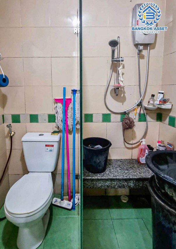 *****ทาวน์เฮ้าส์มือสองนนทบุรี หมู่บ้าน เปี่ยมสุข พระนั่งเกล้า เนื้อที่กว้าง 21 ตร.ว. ฟังก์ชัน 3 ห้องนอน 2 ห้องน้ำ 1 ที่จอดรถ แถมฟรี! 1 เครื่องปรับอากาศ บนทำเลเดินทางสะดวก เชื่อมต่อถนนรัตนาธิเบศร์, ถนนราชพฤกษ์ ใกล้ทางด่วน "พระนั่งเกล้า" และรถไฟฟ้าสายสีม่วง "สถานีไทรม้า" เพียง 5 นาทีเท่านั้น