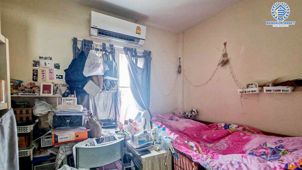 *****ทาวน์เฮ้าส์มือสองนนทบุรี หมู่บ้าน เปี่ยมสุข พระนั่งเกล้า เนื้อที่กว้าง 21 ตร.ว. ฟังก์ชัน 3 ห้องนอน 2 ห้องน้ำ 1 ที่จอดรถ แถมฟรี! 1 เครื่องปรับอากาศ บนทำเลเดินทางสะดวก เชื่อมต่อถนนรัตนาธิเบศร์, ถนนราชพฤกษ์ ใกล้ทางด่วน "พระนั่งเกล้า" และรถไฟฟ้าสายสีม่วง "สถานีไทรม้า" เพียง 5 นาทีเท่านั้น