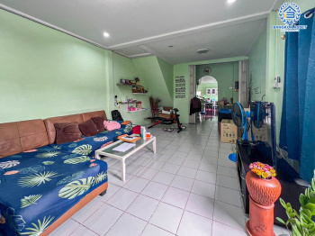 *****ทาวน์เฮ้าส์มือสองปทุมธานี หมู่บ้าน ซอยลำลูกกา 11 ลำลูกกา หลังมุม! เนื้อที่กว้าง 27 ตร.ว. ฟังก์ชัน 4 ห้องนอน 2 ห้องน้ำ 1 ที่จอดรถ แถมฟรี! 2 เครื่องปรับอากาศ 1 เครื่องทำน้ำอุ่น บนทำเลดี เชื่อมต่อถนนลำลูกกา, ถนนพหลโยธิน เพียง 8 นาทีก็ถึงรถไฟฟ้าสายสีเขียว "สถานีคูคต" จองเลย!