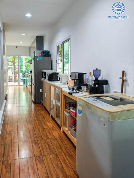 *****บ้านเดี่ยวมือสอง โครงการ ภัสสร ไพรด์ บางกรวย-ไทรน้อย เนื้อที่ 57.60 ตร.ว. ฟังก์ชัน 5 ห้องนอน 3 ห้องน้ำ 2 ที่จอดรถ บ้านสวยพร้อมอยู่ กว้างขวาง  บนทำเลเดินทางสะดวกสบาย เชื่อมต่อเชื่อมต่อถนนราชพฤกษ์ ถนนนครอินทร์ ใกล้โครงการรถไฟฟ้าสายสีม่วง "สถานีแยกติวานนท์" และจุดขึ้นทางด่วน  "ศรีรัช"