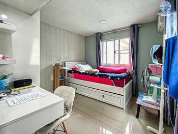 *****บ้านเดี่ยวมือสอง โครงการ ภัสสร ไพรด์ บางกรวย-ไทรน้อย เนื้อที่ 57.60 ตร.ว. ฟังก์ชัน 5 ห้องนอน 3 ห้องน้ำ 2 ที่จอดรถ บ้านสวยพร้อมอยู่ กว้างขวาง  บนทำเลเดินทางสะดวกสบาย เชื่อมต่อเชื่อมต่อถนนราชพฤกษ์ ถนนนครอินทร์ ใกล้โครงการรถไฟฟ้าสายสีม่วง "สถานีแยกติวานนท์" และจุดขึ้นทางด่วน  "ศรีรัช"