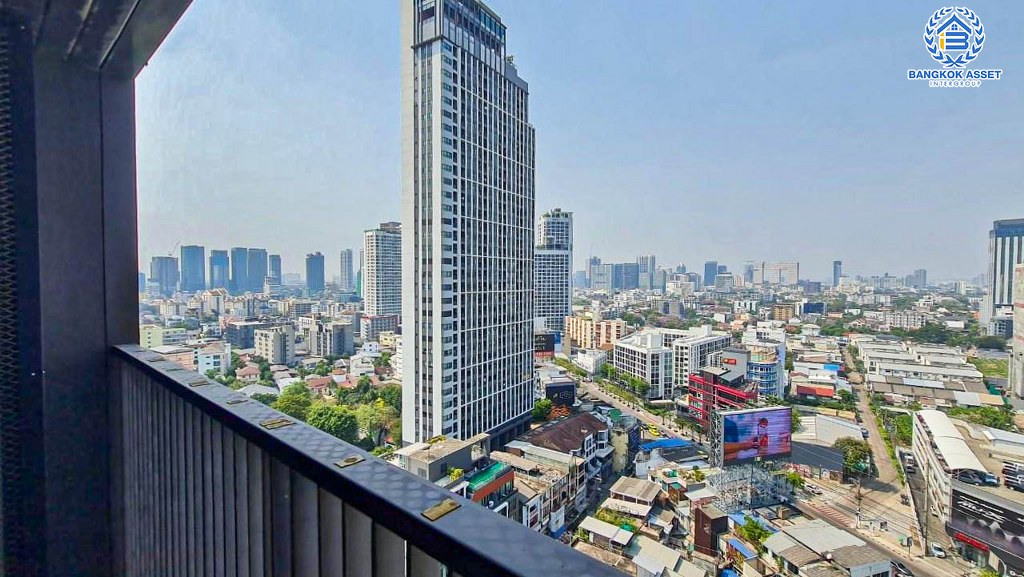 *****คอนโดมิเนียมมือสอง โครงการ วิสซ์ดอม อเวนิว รัชดา-ลาดพร้าว ห้องมุม พื้นที่ใช้สอย 53.50 ตร.ม. ฟังก์ชัน 2 ห้องนอน 2 ห้องน้ำ 1 ที่จอดรถ เฟอร์นิเจอร์ครบ สิ่งอำนวยความสะดวกภายในโครงการครบครัน บนทำเลเดินทางสะดวก เชื่อมต่อถนนลาดพร้าว-รัชดาภิเษก ใกล้รถไฟฟ้าสายสีน้ำเงิน "สถานีลาดพร้าว"