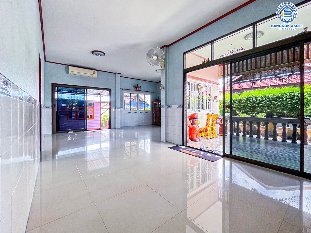 *****บ้านเดี่ยวมือสอง ซอยวัดหนองปรง ราชพฤกษ์ หลังมุม เนื้อที่กว้าง 130 ตร.ว. ฟังก์ชัน 3 ห้องนอน 2 ห้องน้ำ 2 ที่จอดรถ พื้นที่ใช้สอย 130 ตรว. วิวทะเลสาบ หลังบ้านพร้อมเรือนพักผ่อน บนทำเลเดินทางสะดวก เชื่อมต่อถนนกรุงเทพ-ปทุมธานี ถนนติวานนท์ ใกล้เดอะทรี คอมมูนิตี้มอลล์