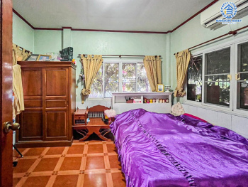 *****บ้านเดี่ยวมือสอง ซอยวัดหนองปรง ราชพฤกษ์ หลังมุม เนื้อที่กว้าง 130 ตร.ว. ฟังก์ชัน 3 ห้องนอน 2 ห้องน้ำ 2 ที่จอดรถ พื้นที่ใช้สอย 130 ตรว. วิวทะเลสาบ หลังบ้านพร้อมเรือนพักผ่อน บนทำเลเดินทางสะดวก เชื่อมต่อถนนกรุงเทพ-ปทุมธานี ถนนติวานนท์ ใกล้เดอะทรี คอมมูนิตี้มอลล์