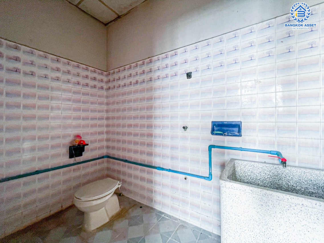 *****อาคารพาณิชย์มือสองกรุงเทพฯ หมู่บ้าน ซอยพานิชยการธนบุรี32 ราชพฤกษ์ เนื้อที่กว้าง 27 ตร.ว. ฟังก์ชัน 5 ห้องนอน 3 ห้องน้ำ 1 ที่จอดรถ บนทำเลติดถนนพาณิชยการธนบุรี เชื่อมต่อถนนจรัญสนิทวงศ์, ถนนราชพฤกษ์ ใกล้รถไฟฟ้าสายสีน้ำเงิน "สถานีจรัญฯ 13" จองเลย!