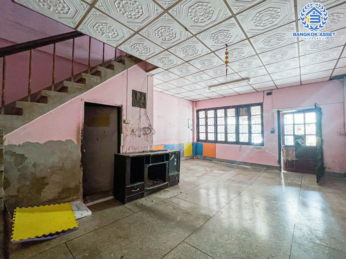 *****อาคารพาณิชย์มือสองกรุงเทพฯ หมู่บ้าน ซอยพานิชยการธนบุรี32 ราชพฤกษ์ เนื้อที่กว้าง 27 ตร.ว. ฟังก์ชัน 5 ห้องนอน 3 ห้องน้ำ 1 ที่จอดรถ บนทำเลติดถนนพาณิชยการธนบุรี เชื่อมต่อถนนจรัญสนิทวงศ์, ถนนราชพฤกษ์ ใกล้รถไฟฟ้าสายสีน้ำเงิน "สถานีจรัญฯ 13" จองเลย!