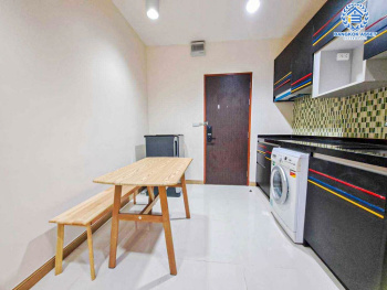 *****คอนโดมิเนียมมือสอง ชาโตน์ อินทาวน์ รัชดา หลังมุม เนื้อที่กว้าง 35 ตร.ม. ฟังก์ชัน 1 ห้องนอน 1 ห้องน้ำ 1 ที่จอดรถ คอนโดตกแต่งใหม่ แถมเฟอร์นิเจอร์ครบ บนทำเลใจกลางเมือง เชื่อมต่อถนนพระราม 9 ถนนรัชดาภิเษก ถนนสุทธิสาร ใกล้เซ็นทรัลพระราม 9 และรถไฟฟ้าสายสีน้ำเงิน "สถานีศูนย์วัฒนธรรม"