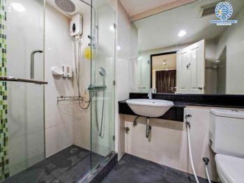 *****คอนโดมิเนียมมือสอง ชาโตน์ อินทาวน์ รัชดา หลังมุม เนื้อที่กว้าง 35 ตร.ม. ฟังก์ชัน 1 ห้องนอน 1 ห้องน้ำ 1 ที่จอดรถ คอนโดตกแต่งใหม่ แถมเฟอร์นิเจอร์ครบ บนทำเลใจกลางเมือง เชื่อมต่อถนนพระราม 9 ถนนรัชดาภิเษก ถนนสุทธิสาร ใกล้เซ็นทรัลพระราม 9 และรถไฟฟ้าสายสีน้ำเงิน "สถานีศูนย์วัฒนธรรม"