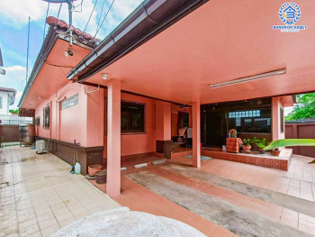 *****บ้านเดี่ยวมือสอง โครงการ รามอินทรานิเวศน์ หลังมุม เนื้อที่กว้าง 73 ตร.ว. ฟังก์ชัน 3 ห้องนอน 2 ห้องน้ำ 1 ที่จอดรถ บ้านสภาพดีเยี่ยม ค่อนข้างเป็นส่วนตัว โครงการบนทำเลใกล้แหล่งคอมมูนิตี้มอลล์ เชื่อมต่อถนนรามอินทรา ใกล้รถไฟฟ้าสายสีชมพู "สถานีรามอินทรา" และจุดขึ้นทางด่วน "รามอินทรา-อาจณรงค์"