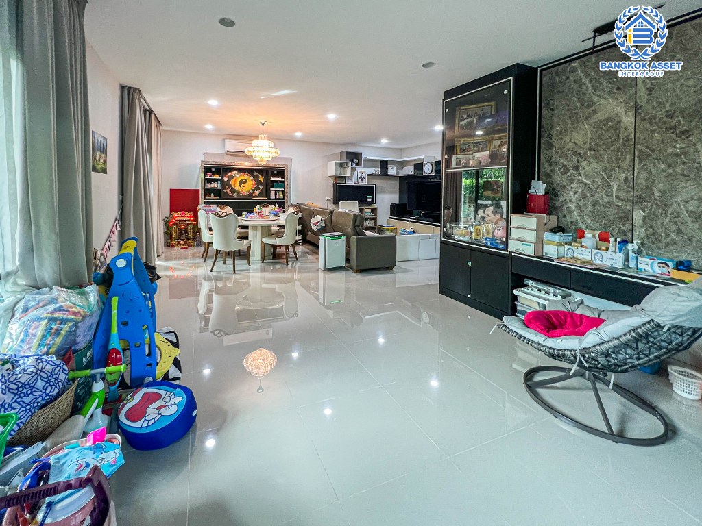 *****บ้านเดี่ยวมือสอง หลังใหญ่ จากแบรนด์ Sansiri โครงการ บุราสิริ ราชพฤกษ์-345 เนื้อที่กว่า 73 ตร.ว. ฟังก์ชัน 4 ห้องนอน 4 ห้องน้ำ 2 ที่จอดรถ สภาพสวยเหมือนใหม่ ทำเลดี เชื่อมต่อทั้งถนนสะพานนนทบุรี-บางบัวทอง, ถนนกาญจนาภิเษก, ถนนราชพฤกษ์ ใกล้เซ็นทรัลเวสต์เกต และอีเกียบางใหญ่