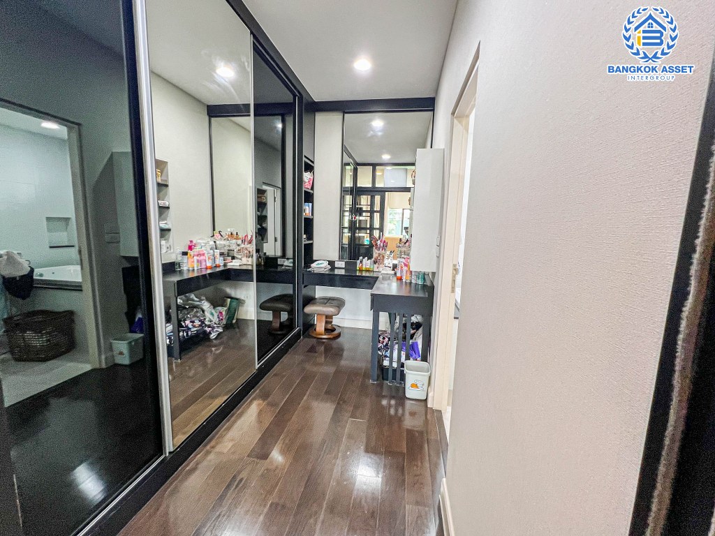 *****บ้านเดี่ยวมือสอง หลังใหญ่ จากแบรนด์ Sansiri โครงการ บุราสิริ ราชพฤกษ์-345 เนื้อที่กว่า 73 ตร.ว. ฟังก์ชัน 4 ห้องนอน 4 ห้องน้ำ 2 ที่จอดรถ สภาพสวยเหมือนใหม่ ทำเลดี เชื่อมต่อทั้งถนนสะพานนนทบุรี-บางบัวทอง, ถนนกาญจนาภิเษก, ถนนราชพฤกษ์ ใกล้เซ็นทรัลเวสต์เกต และอีเกียบางใหญ่