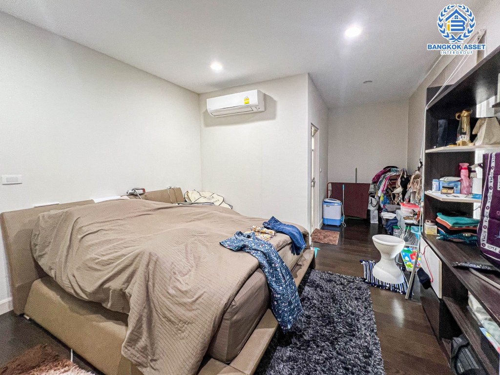 *****บ้านเดี่ยวมือสอง หลังใหญ่ จากแบรนด์ Sansiri โครงการ บุราสิริ ราชพฤกษ์-345 เนื้อที่กว่า 73 ตร.ว. ฟังก์ชัน 4 ห้องนอน 4 ห้องน้ำ 2 ที่จอดรถ สภาพสวยเหมือนใหม่ ทำเลดี เชื่อมต่อทั้งถนนสะพานนนทบุรี-บางบัวทอง, ถนนกาญจนาภิเษก, ถนนราชพฤกษ์ ใกล้เซ็นทรัลเวสต์เกต และอีเกียบางใหญ่