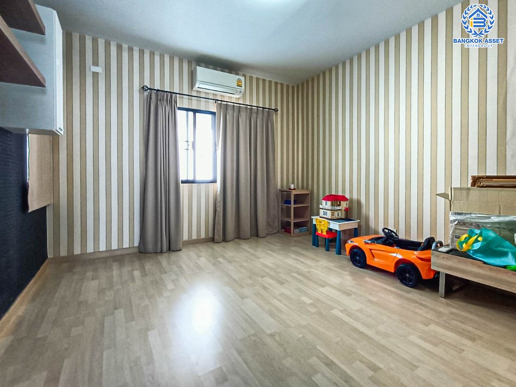 *****ทาวน์โฮมมือสอง โครงการ เดอะคอนเนคอัพ3 กาญจนาภิเษก เนื้อที่กว้าง 22 ตร.ว. ฟังก์ชัน 3 ห้องนอน 3 ห้องน้ำ 2 ที่จอดรถ บ้านสภาพดีเยี่ยม พร้อมเข้าอยุู่ โครงการตั้งบนทำเลเดินทางสะดวก เชื่อมต่อถนนเพชรเกษม ถนนกัลปพฤกษ์ ถนนกาญจนาภิเษก ใกล้รถไฟฟ้าสายสีน้ำเงิน "สถานีหลักสอง" และจุดขึ้นทางด่วน "พระราม2"