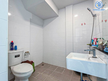 *****ทาวน์เฮ้าส์มือสองกรุงเทพมหานคร โครงการ แฮปปี้วิลล์ ดอนเมือง เนื้อที่เกือบ 18 ตร.ว. ฟังก์ชัน 3 ห้องนอน 2 ห้องน้ำ 2 ที่จอดรถ บ้านพร้อมอยู่ แถมฟรี! 1 เครื่องปรับอากาศ บนทำเลเดินทางสะดวก เชื่อมต่อถนนสรงประภา ใกล้รถไฟฟ้าสายสีแดง "สถานีดอนเมือง" และจุดขึ้นทางด่วน "อุดรรัถยา"