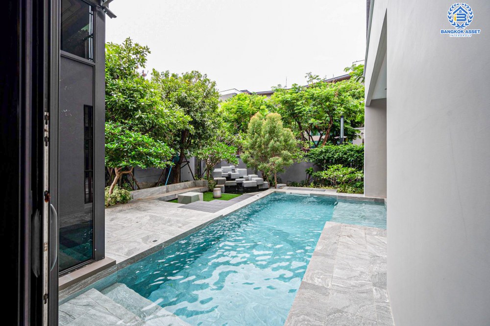 *****บ้านเดี่ยวมือสอง โครงการ เดอะ เจนทริ วิภาวดี จาก SC ASSET เนื้อที่ 136.90 ตร.ว. ฟังก์ชัน 5 ห้องนอน 7 ห้องน้ำ 4 ที่จอดรถ เหนือกว่าคำว่าบ้าน ตอบทุกมิติการอยู่อาศัยของคนรุ่นใหม่ บนทำเลแห่งการเดินทาง เชื่อมต่อถนนพหลโยธิน ใกล้รถไฟฟ้าสายสีแดง "สถานีหลักสี่" และดอนเมืองโทลล์เวย์