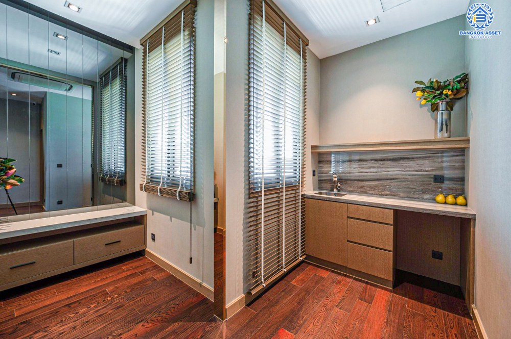 *****บ้านเดี่ยวมือสอง โครงการ เดอะ เจนทริ วิภาวดี จาก SC ASSET เนื้อที่ 136.90 ตร.ว. ฟังก์ชัน 5 ห้องนอน 7 ห้องน้ำ 4 ที่จอดรถ เหนือกว่าคำว่าบ้าน ตอบทุกมิติการอยู่อาศัยของคนรุ่นใหม่ บนทำเลแห่งการเดินทาง เชื่อมต่อถนนพหลโยธิน ใกล้รถไฟฟ้าสายสีแดง "สถานีหลักสี่" และดอนเมืองโทลล์เวย์