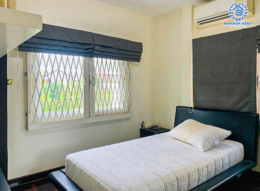 *****บ้านเดี่ยวมือสอง โครงการ ชัยพฤกษ์ บางแวก เนื้อที่กว้าง 140 ตร.ว. ฟังก์ชัน 3 ห้องนอน 3 ห้องน้ำ ภายในสภาพสวย สไตล์บ้านสวนใกล้เมือง มีมุมพักผ่อนเป็นส่วนตัว พร้อมราคาพิเศษ เชื่อมต่อถนนบางแวก ถนนจรัญสนิทวงศ์ ถนนเพชรเกษม ใกล้เซ็นทรัลปิ่นเกล้า และจุดขึ้นทางด่วน "กาญจนาภิเษก"