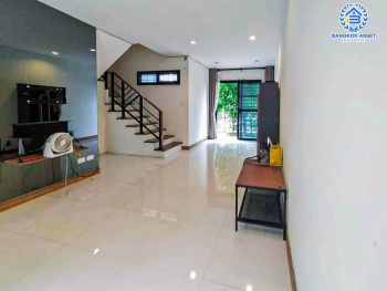 *****ทาวน์เฮ้าส์มือสองนนทบุรี โครงการ เนเชอร่า เทรนด์ รัตนาธิเบศร์ เนื้อที่ 16 ตร.ว. ฟังก์ชัน 3 ห้องนอน 2 ห้องน้ำ 1 ที่จอดรถ บ้านสภาพสวย พร้อมเข้าอยู่ บนทำเลเดินทางสะดวก เชื่อมต่อถนนราชพฤกษ์, ถนนรัตนาธิเบศร์ ใกล้รถไฟฟ้าสายสีม่วง "สถานีบางพลู" และจุดขึ้นทางด่วน "งามวงศ์วาน"