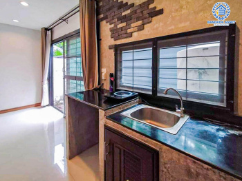 *****ทาวน์เฮ้าส์มือสองนนทบุรี โครงการ เนเชอร่า เทรนด์ รัตนาธิเบศร์ เนื้อที่ 16 ตร.ว. ฟังก์ชัน 3 ห้องนอน 2 ห้องน้ำ 1 ที่จอดรถ บ้านสภาพสวย พร้อมเข้าอยู่ บนทำเลเดินทางสะดวก เชื่อมต่อถนนราชพฤกษ์, ถนนรัตนาธิเบศร์ ใกล้รถไฟฟ้าสายสีม่วง "สถานีบางพลู" และจุดขึ้นทางด่วน "งามวงศ์วาน"