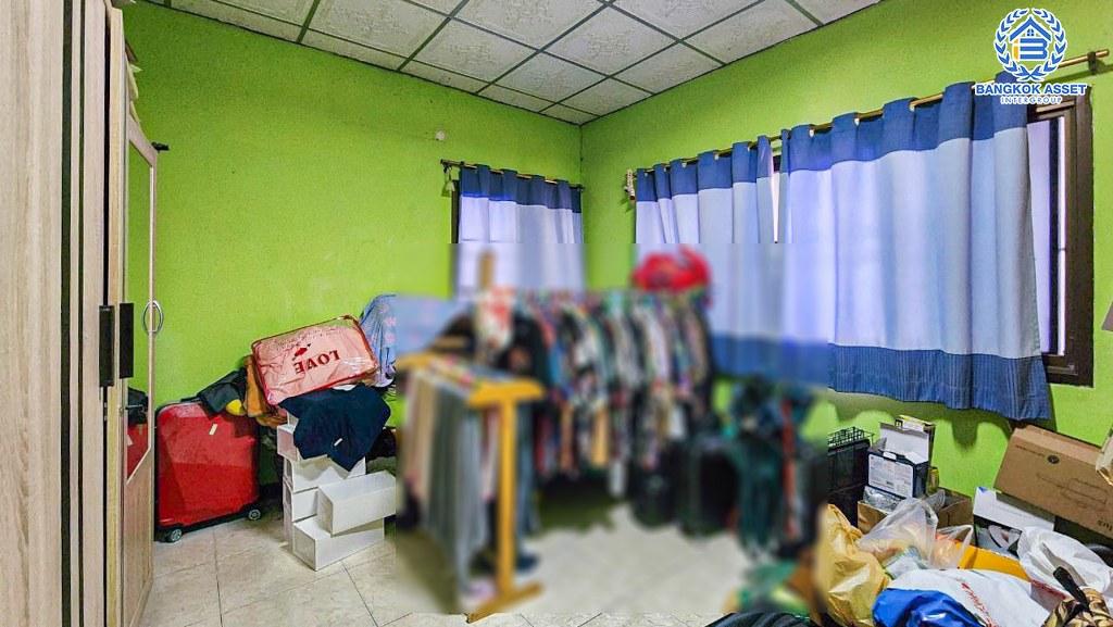 *****บ้านเดี่ยวมือสอง ซอยพหลโยธิน62 พหลโยธิน เนื้อที่กว้าง 61 ตร.ว. ฟังก์ชัน 5 ห้องนอน 4 ห้องน้ำ 4 ที่จอดรถ บนทำเลเดินทางสะดวก เชื่อมต่อเข้า-ออกในเมืองได้ง่าย ทั้ง ถนนพหลโยธิน ถนนลำลูกกา ถนนนรังสิต-นครนายก ใกล้รถไฟฟ้าสายสีเขียว "สถานีคูคต"