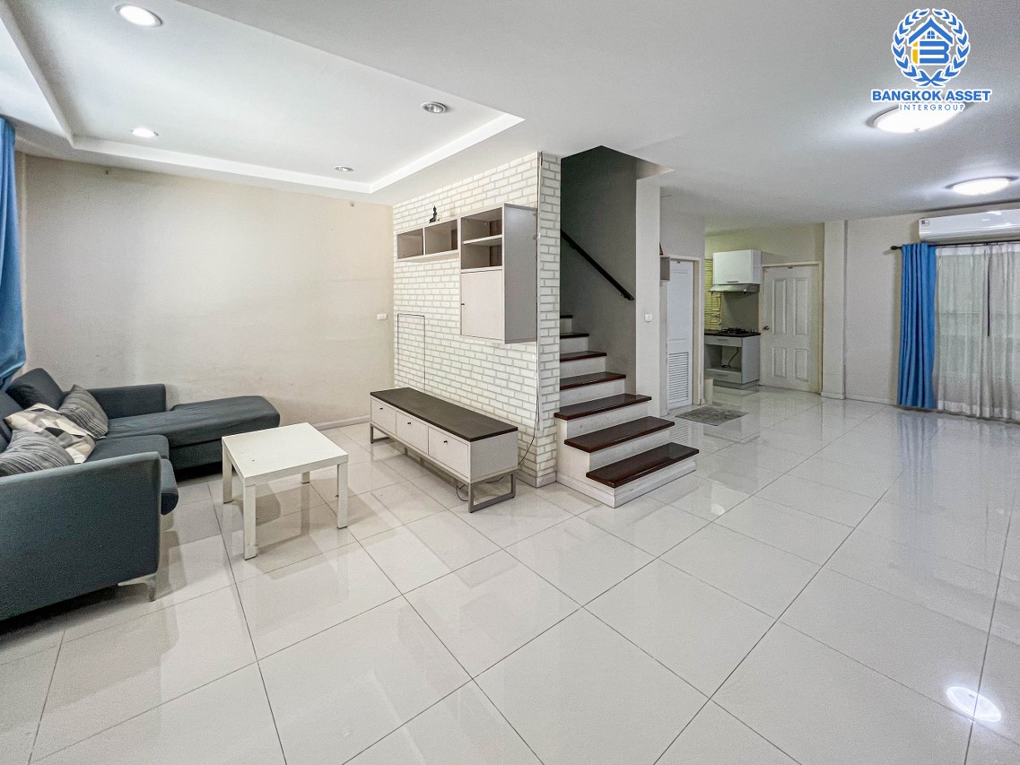 *****ทาวน์เฮ้าส์มือสองปทุมธานี โครงการ เดอะโฟริเอช รังสิต-นครนายก หลังมุม! เนื้อที่กว้างมากถึง 38.4 ตร.ว. ฟังก์ชัน 3 ห้องนอน 3 ห้องน้ำ 2 ที่จอดรถ บ้านสภาพดี แถมฟรี! 4 เครื่องปรับอากาศ บนทำเลเข้า-ออกเมืองสะดวก เชื่อมต่อถนนลำลูกกา, ถนนรังสิต-นครนายก