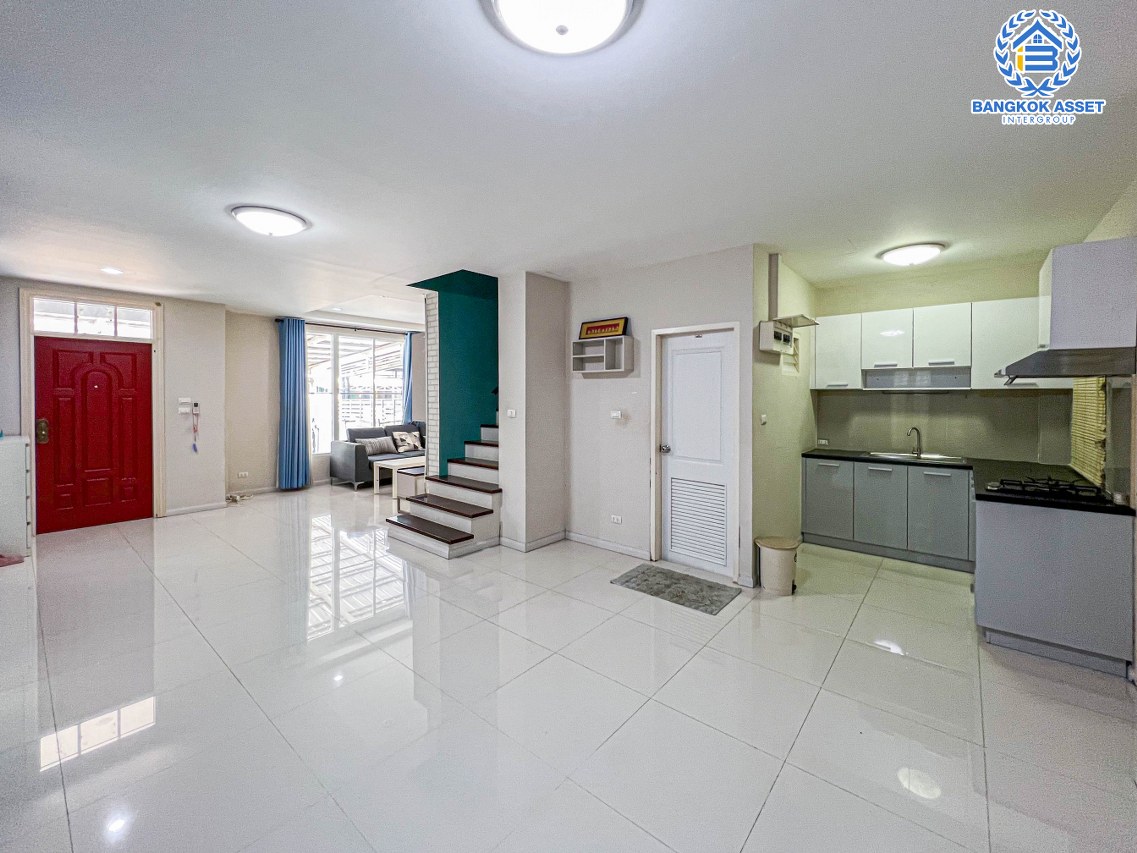 *****ทาวน์เฮ้าส์มือสองปทุมธานี โครงการ เดอะโฟริเอช รังสิต-นครนายก หลังมุม! เนื้อที่กว้างมากถึง 38.4 ตร.ว. ฟังก์ชัน 3 ห้องนอน 3 ห้องน้ำ 2 ที่จอดรถ บ้านสภาพดี แถมฟรี! 4 เครื่องปรับอากาศ บนทำเลเข้า-ออกเมืองสะดวก เชื่อมต่อถนนลำลูกกา, ถนนรังสิต-นครนายก