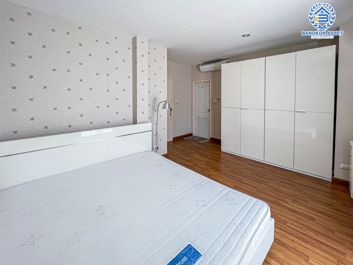 *****ทาวน์เฮ้าส์มือสองปทุมธานี โครงการ เดอะโฟริเอช รังสิต-นครนายก หลังมุม! เนื้อที่กว้างมากถึง 38.4 ตร.ว. ฟังก์ชัน 3 ห้องนอน 3 ห้องน้ำ 2 ที่จอดรถ บ้านสภาพดี แถมฟรี! 4 เครื่องปรับอากาศ บนทำเลเข้า-ออกเมืองสะดวก เชื่อมต่อถนนลำลูกกา, ถนนรังสิต-นครนายก