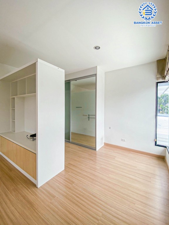 *****บ้านแฝดมือสอง โครงการ พฤกษาวิลเลจ43/2 บางบัวทอง-บางพูน เนื้อที่ 43.50 ตร.ว. ฟังก์ชัน 3 ห้องนอน 2 ห้องน้ำ 2 ที่จอดรถ บ้านแนวคิดใหม่ ดีไซน์ โมเดิร์น พร้อม Clubhouse ริม Double Lake บนทำเลดี เชื่อมต่อ ถ.รังสิต-ปทุมธานี ใกล้รถไฟฟ้าสายสีแดง "สถานีรังสิต"  และทางด่วน "วิภาวดี-รังสิต"