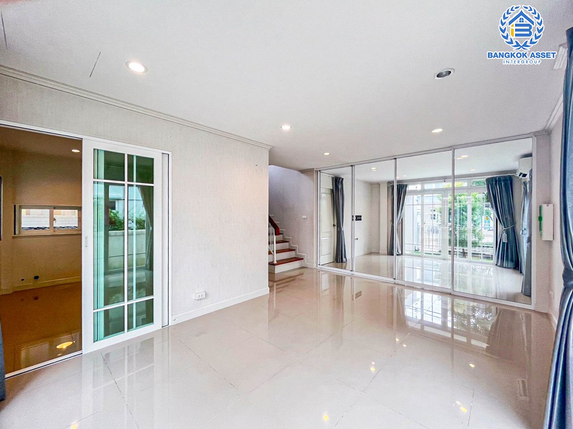 *****บ้านเดี่ยวมือสองปทุมธานี โครงการ ชวนชื่น ไพร์มวิลล์ กรุงเทพ-ปทุมธานี เนื้อที่กว้าง 53.1 ตร.ว. ฟังก์ชัน 4 ห้องนอน 3 ห้องน้ำ 2 ที่จอดรถ บ้านสภาพสวย พร้อมเข้าอยู่ แถมฟรี! 3 เครื่องปรับอากาศ บนทำเลแห่งการเดินทาง เชื่อมต่อถนนสะพานนนทบุรี-บางบัวทอง, ถนนราชพฤกษ์ จองเลย!