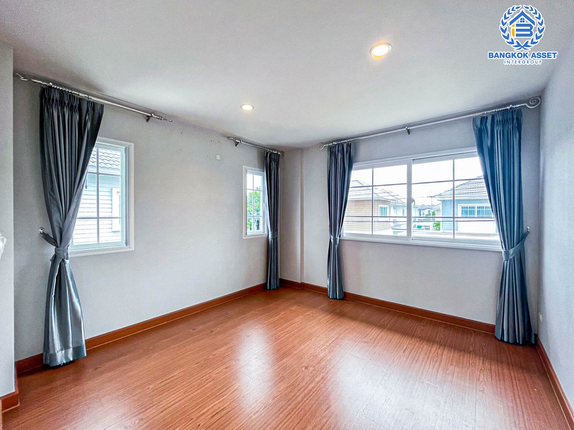 *****บ้านเดี่ยวมือสองปทุมธานี โครงการ ชวนชื่น ไพร์มวิลล์ กรุงเทพ-ปทุมธานี เนื้อที่กว้าง 53.1 ตร.ว. ฟังก์ชัน 4 ห้องนอน 3 ห้องน้ำ 2 ที่จอดรถ บ้านสภาพสวย พร้อมเข้าอยู่ แถมฟรี! 3 เครื่องปรับอากาศ บนทำเลแห่งการเดินทาง เชื่อมต่อถนนสะพานนนทบุรี-บางบัวทอง, ถนนราชพฤกษ์ จองเลย!