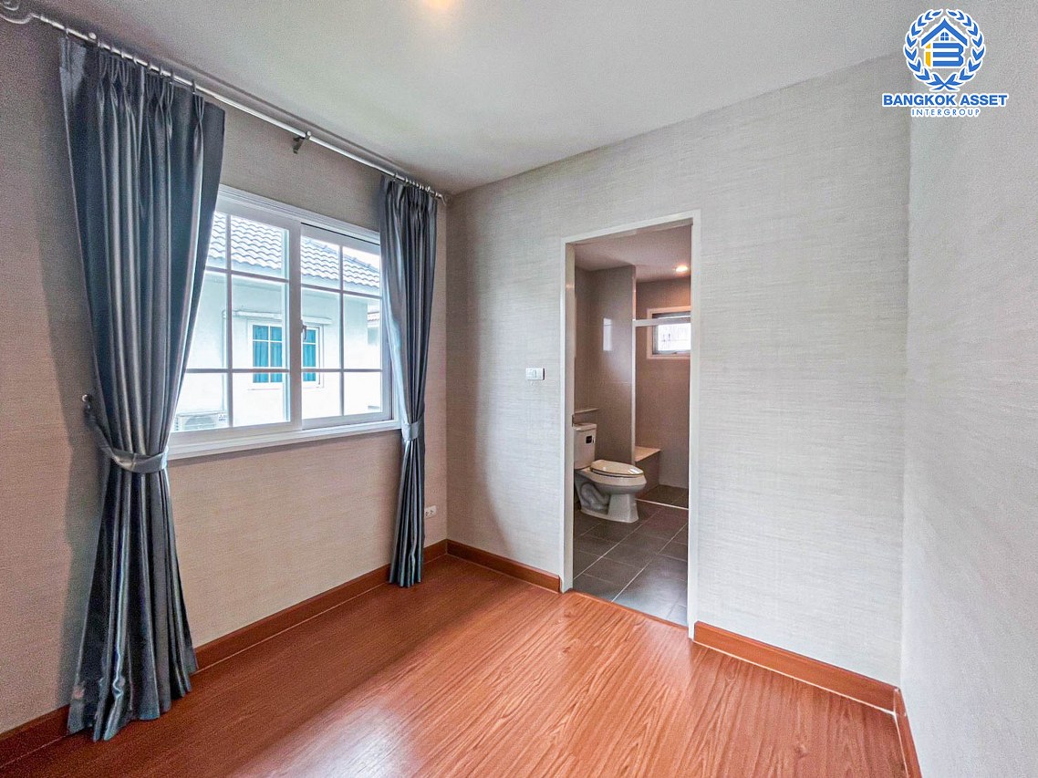 *****บ้านเดี่ยวมือสองปทุมธานี โครงการ ชวนชื่น ไพร์มวิลล์ กรุงเทพ-ปทุมธานี เนื้อที่กว้าง 53.1 ตร.ว. ฟังก์ชัน 4 ห้องนอน 3 ห้องน้ำ 2 ที่จอดรถ บ้านสภาพสวย พร้อมเข้าอยู่ แถมฟรี! 3 เครื่องปรับอากาศ บนทำเลแห่งการเดินทาง เชื่อมต่อถนนสะพานนนทบุรี-บางบัวทอง, ถนนราชพฤกษ์ จองเลย!