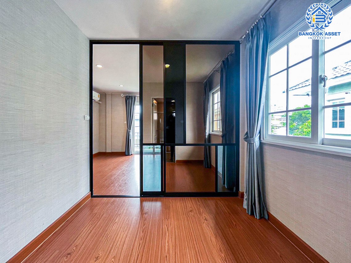 *****บ้านเดี่ยวมือสองปทุมธานี โครงการ ชวนชื่น ไพร์มวิลล์ กรุงเทพ-ปทุมธานี เนื้อที่กว้าง 53.1 ตร.ว. ฟังก์ชัน 4 ห้องนอน 3 ห้องน้ำ 2 ที่จอดรถ บ้านสภาพสวย พร้อมเข้าอยู่ แถมฟรี! 3 เครื่องปรับอากาศ บนทำเลแห่งการเดินทาง เชื่อมต่อถนนสะพานนนทบุรี-บางบัวทอง, ถนนราชพฤกษ์ จองเลย!