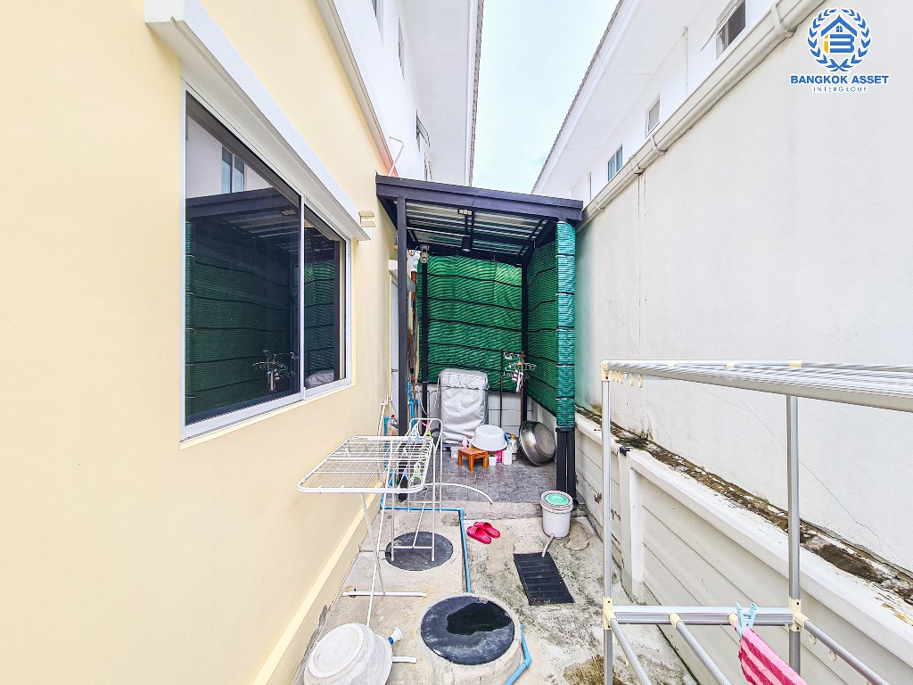 *****บ้านแฝดมือสอง โครงการ เดอะแพลนท์ คลองบางไผ่ สเตชั่น กาญจนาภิเษก เนื้อที่ 35 ตร.ว. ฟังก์ชัน 2 ห้องนอน 3 ห้องน้ำ 2 ที่จอดรถ บ้านกว้าง บรรยากาศเป็นส่วนตัว บนทำเลเดินทางสะดวก เชื่อมต่อถนนรัตนาธิเบศร์ ถนนกาญจนาภิเษก ใกล้รถไฟฟ้าสายสีม่วง "สถานีคลองบางไผ่" และจุดขึ้นทางด่วน "กาญจนาภิเษก"